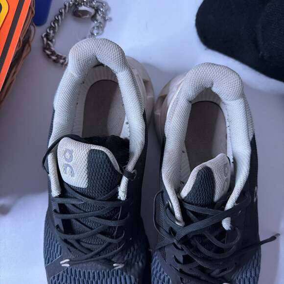 On Cloud Cloudflyer Women's Black/White Running Shoes - Picture 2 of 3